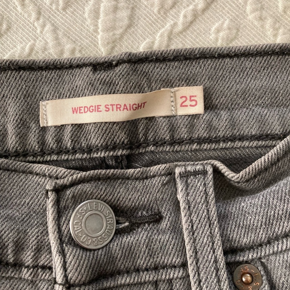 Levi's Women’s Gray Jeans - Picture 4 of 7